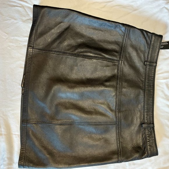 Black Leather Mini Skirt with Front Faux Pockets - Picture 3 of 4